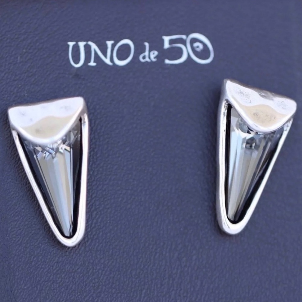UNO de 50 Silver-Tone Clear Crystal Triangle Stud Earrings